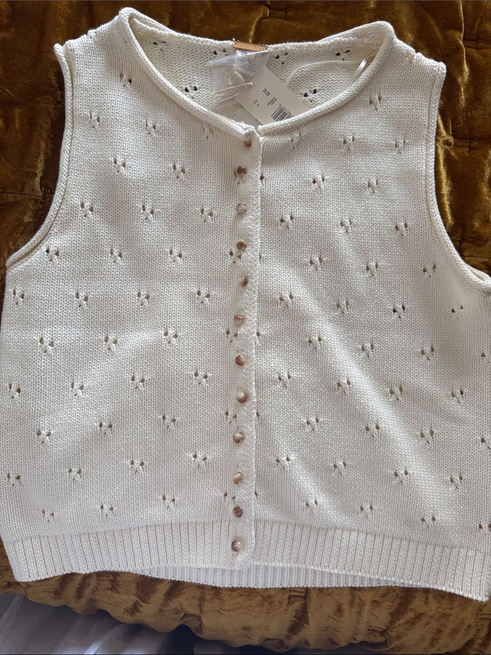 NWT Magaschoni Cream Sleeveless Eyelet Knit Button Vest